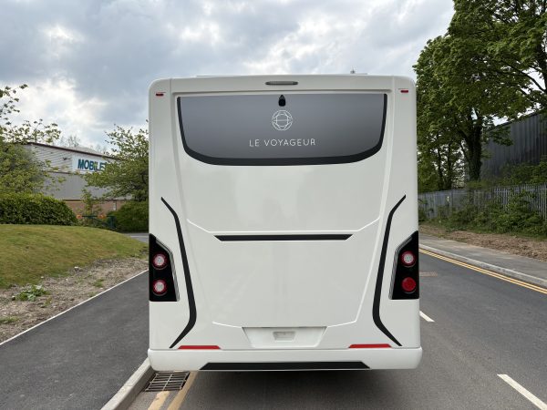 Back photo of the Le Voyageur