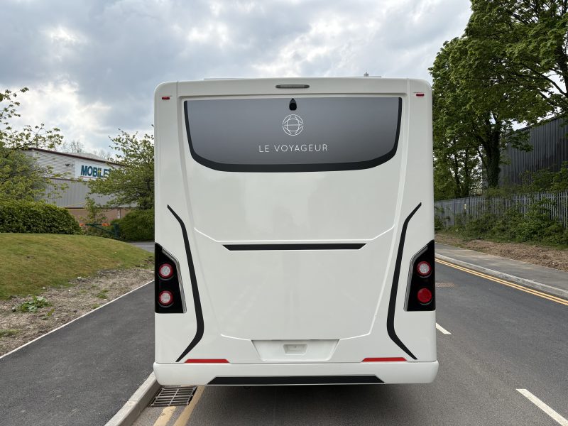 Back photo of the Le Voyageur