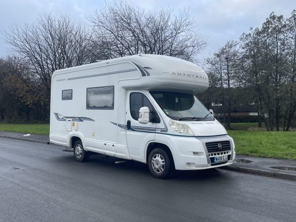 Autotrail Tracker SE EKS