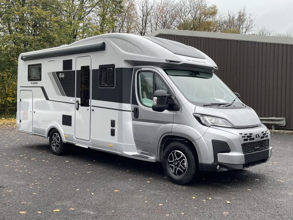 Adria Coral 670 DL 60Y Selection