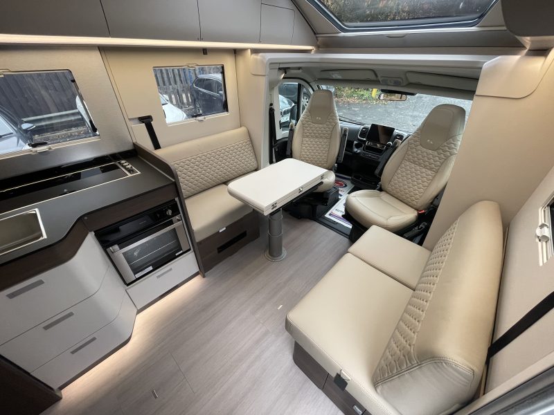 Adria Coral Supreme 670 DL (055) profile