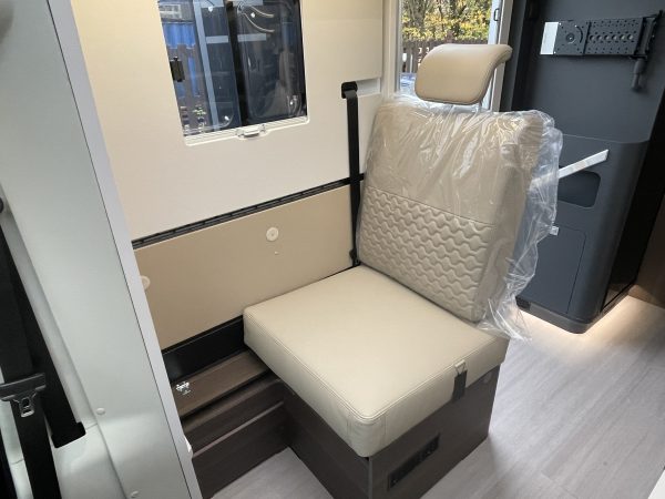 Swift Bolero passenger seats