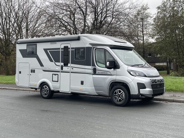 Adria Compact DL Supreme