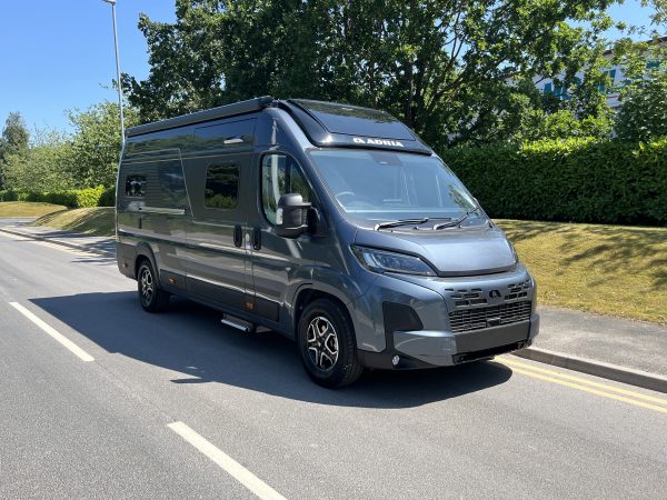 Adria Twin Supreme 640 SGX (676)